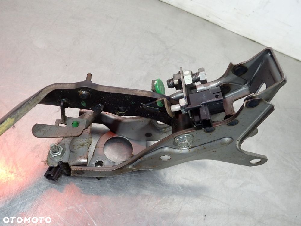 PEDAŁ SPRZĘGŁA TOYOTA COROLLA E15 - 6
