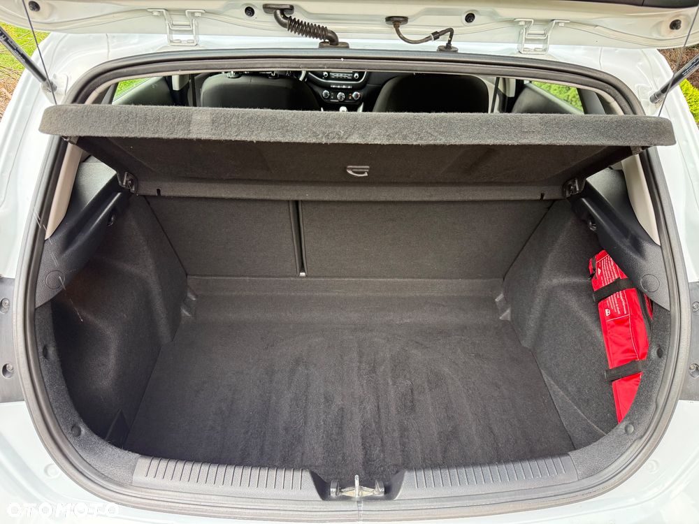 Kia Ceed - 16