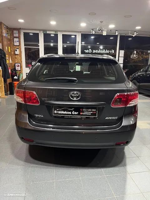 Toyota Avensis SW 2.0 D-4D Exclusive +Pele+GPS - 5