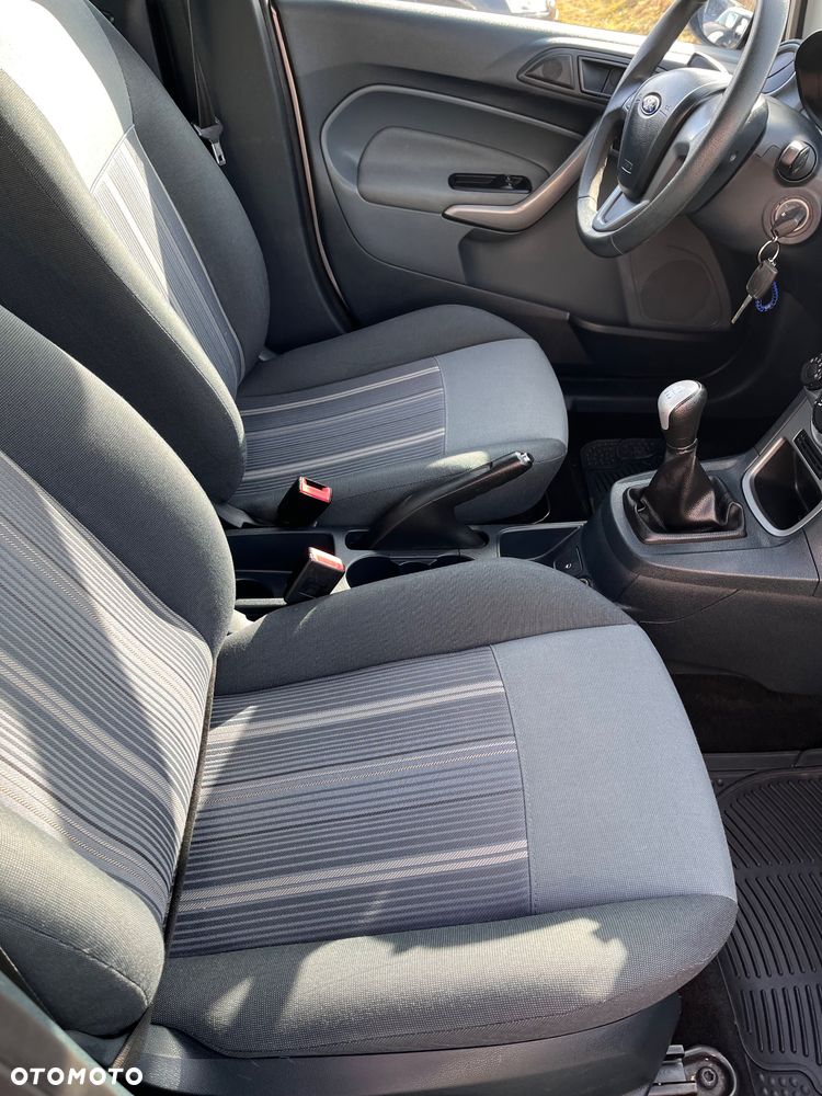 Ford Fiesta 1.25 Silver X - 29