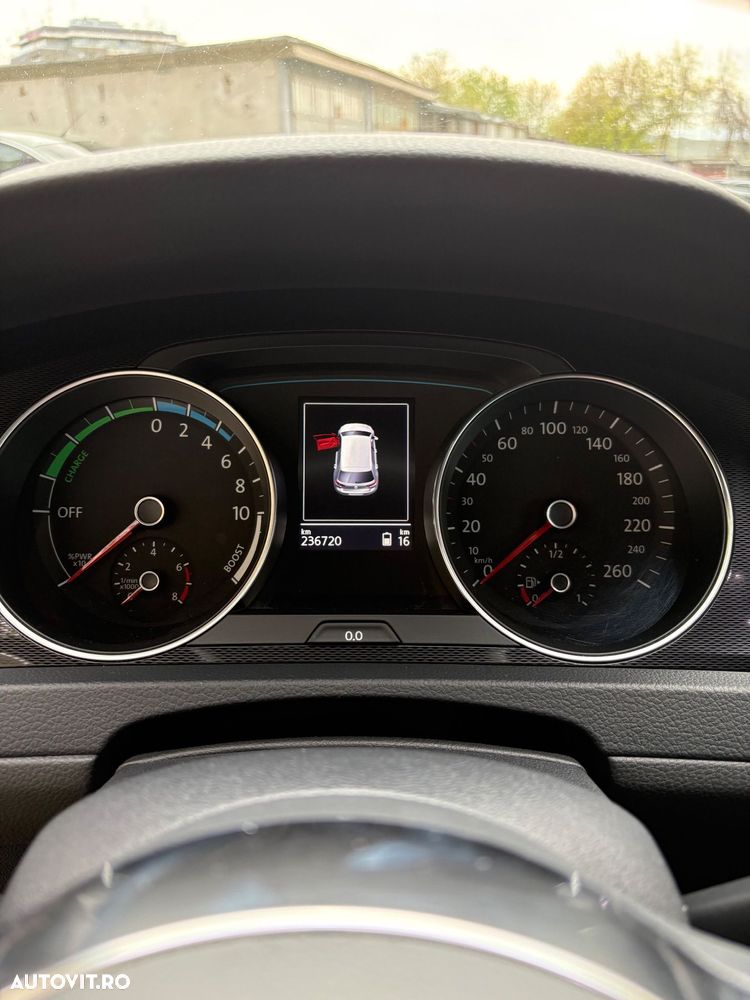 Volkswagen Golf - 19