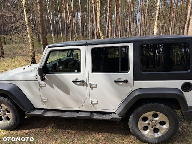 Jeep Wrangler Unlimited 3.6 Automatik Sahara - 7
