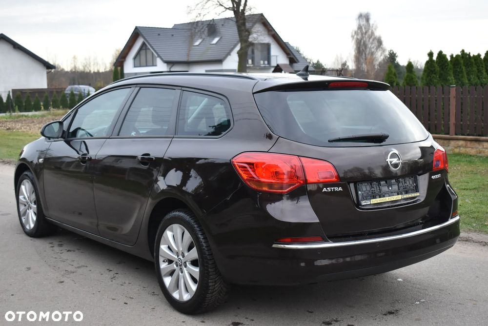 Opel Astra 1.4 Turbo Cosmo - 13