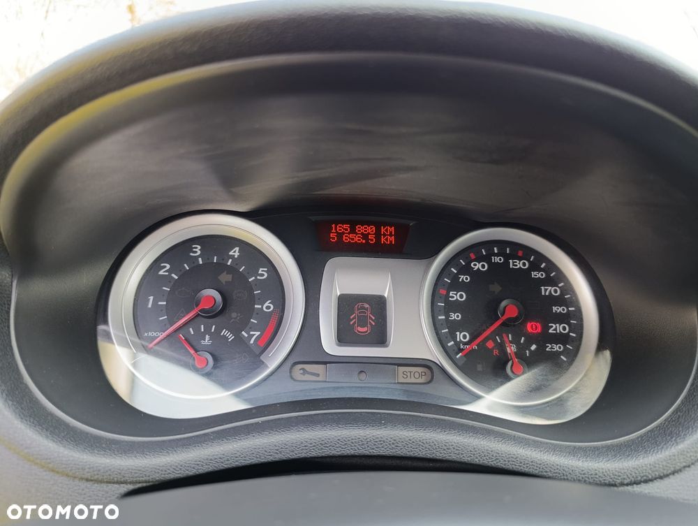 Renault Clio - 9