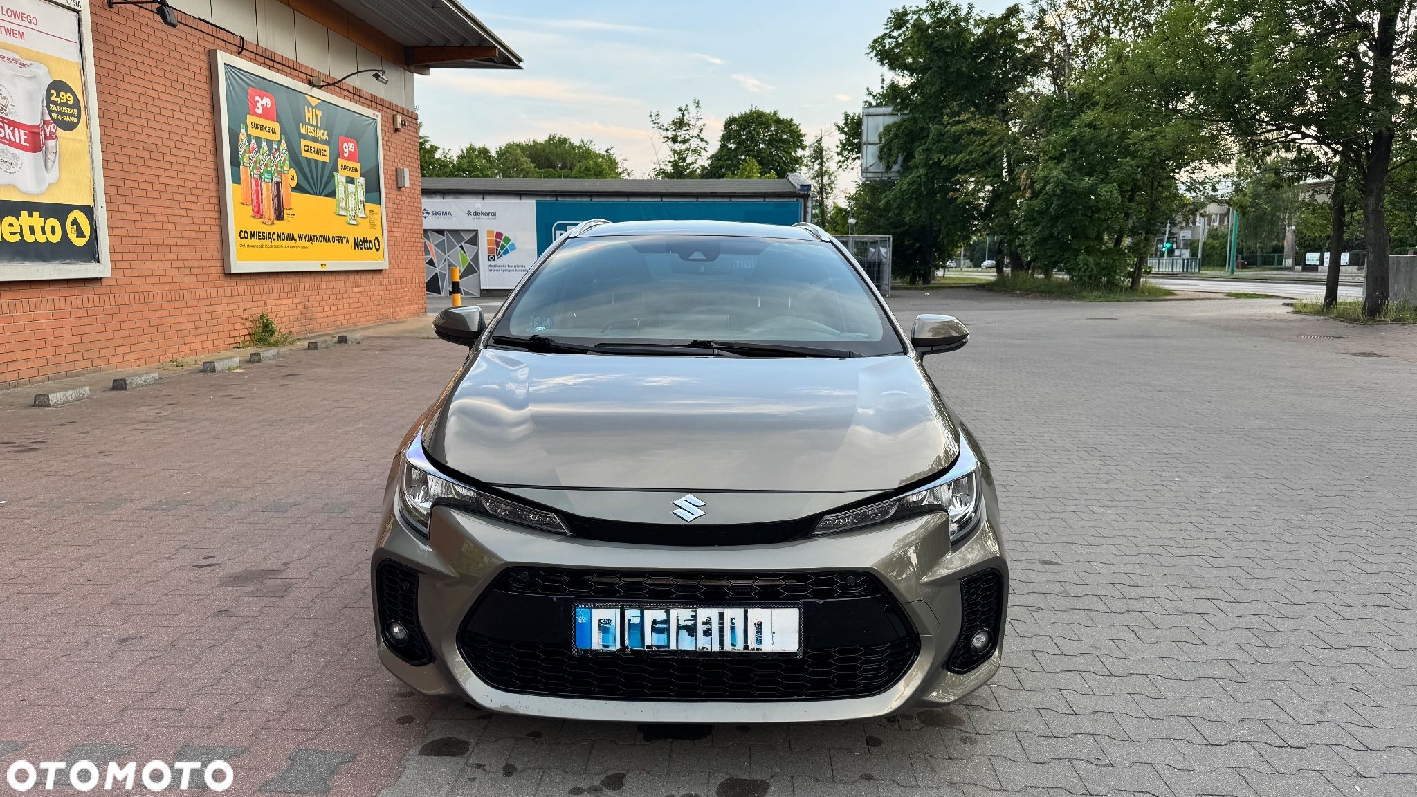 Toyota Corolla 1.8 Hybrid Comfort - 1