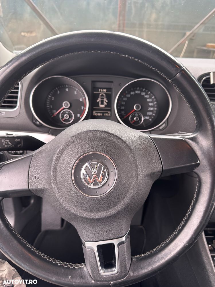 Volkswagen Golf - 15