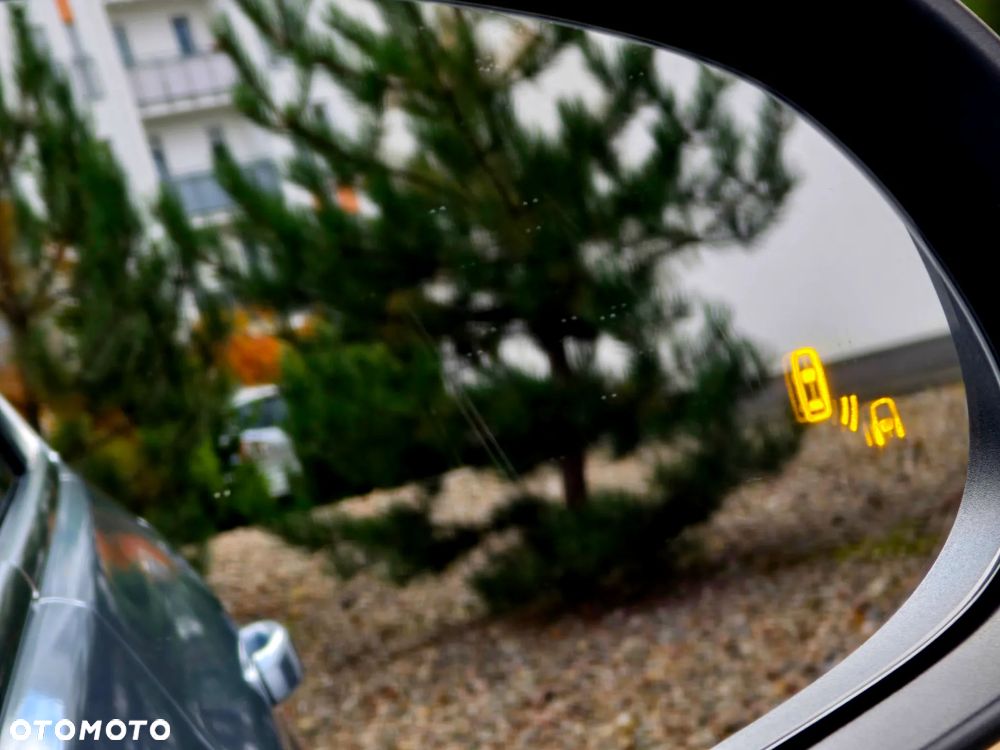 Opel Astra 2.0 CDTI Exklusiv - 35