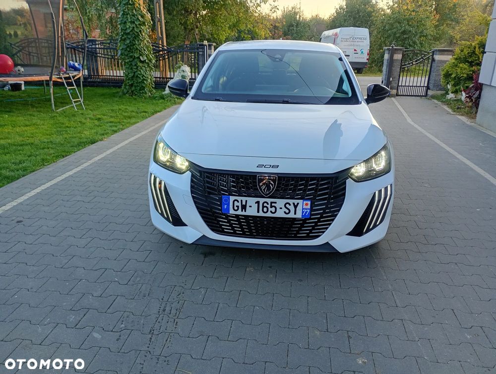 Peugeot 208 2024 photo 3