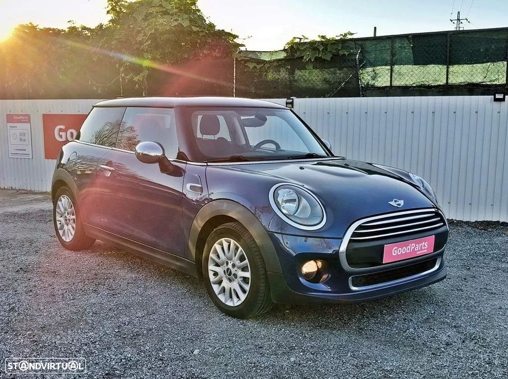 MINI 3 Portas One D - 12