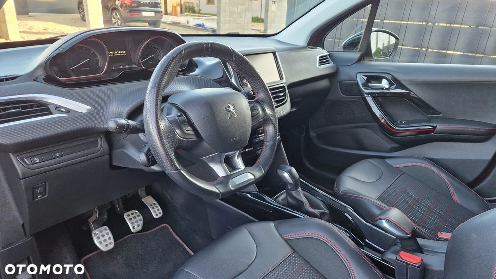 Peugeot 2008 PureTech 110 Stop&Start GT-Line Edition - 3