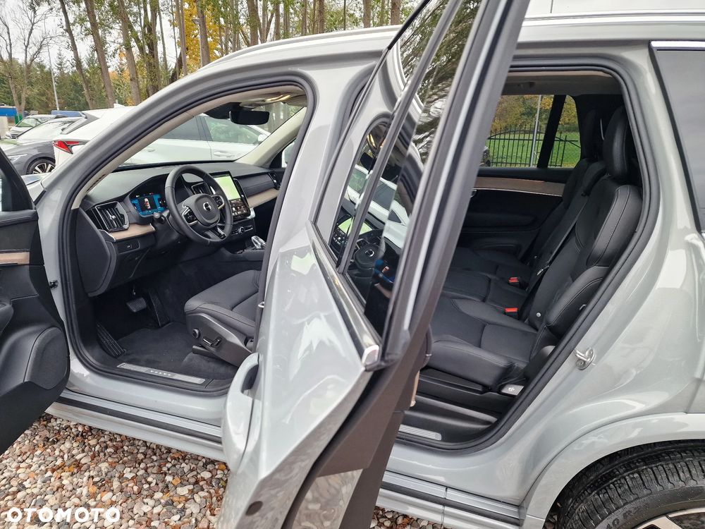 Volvo XC 90 - 9