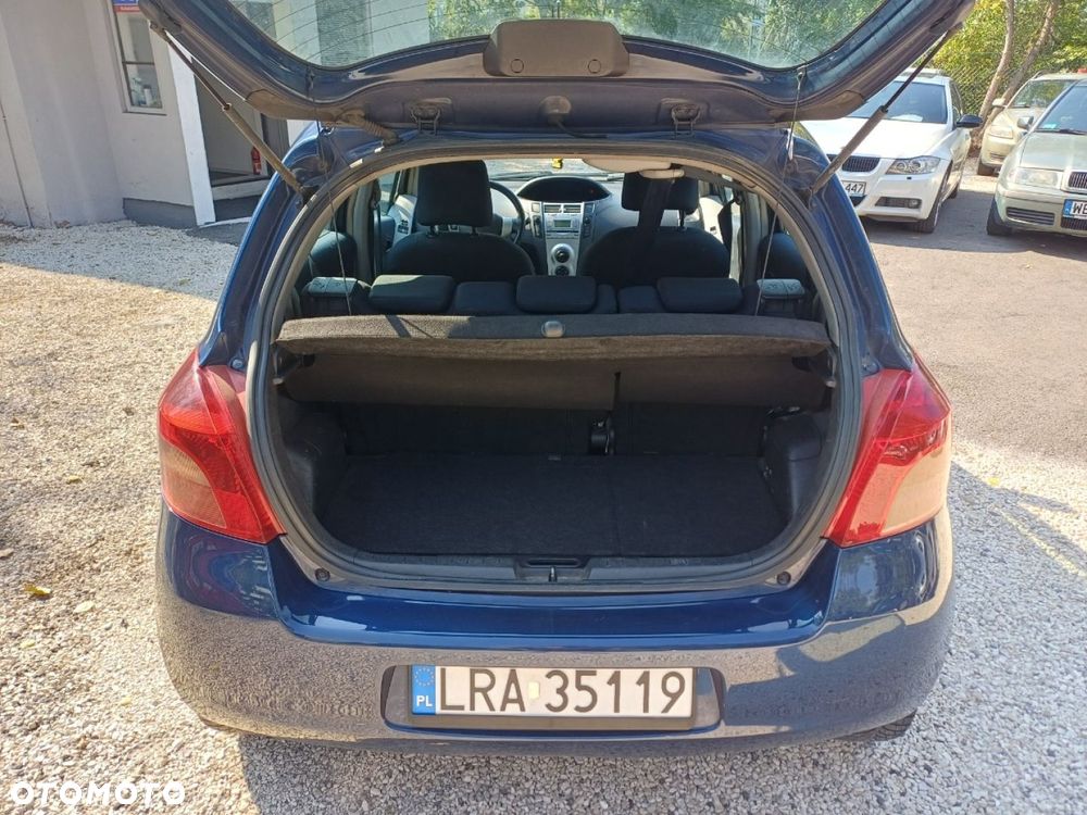 Toyota Yaris - 12