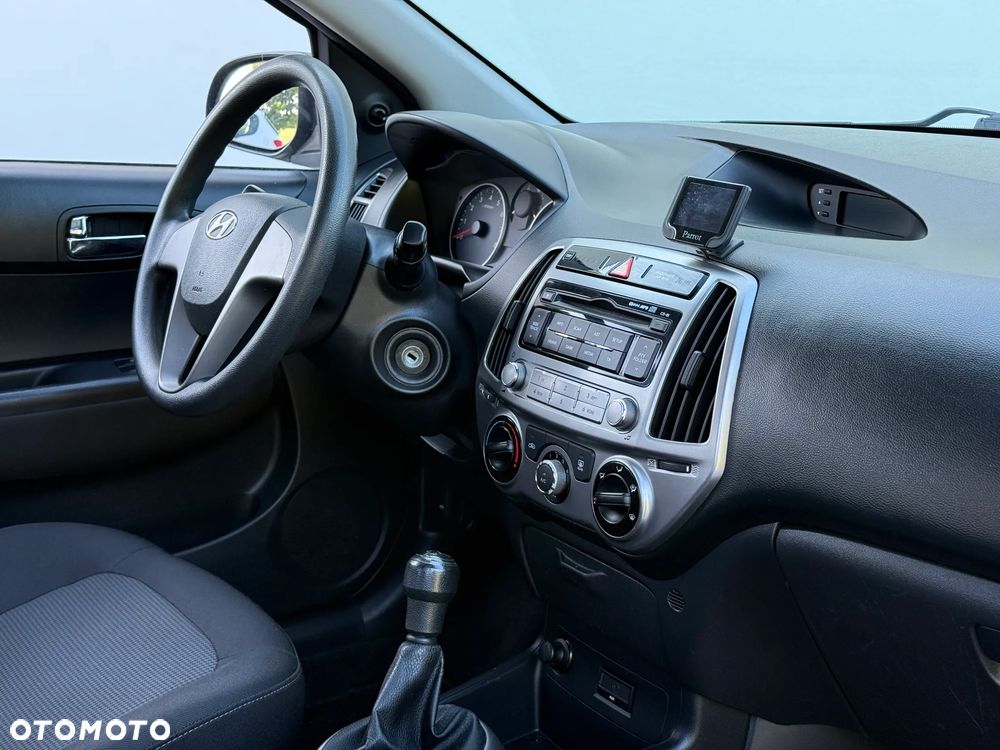 Hyundai i20 - 22