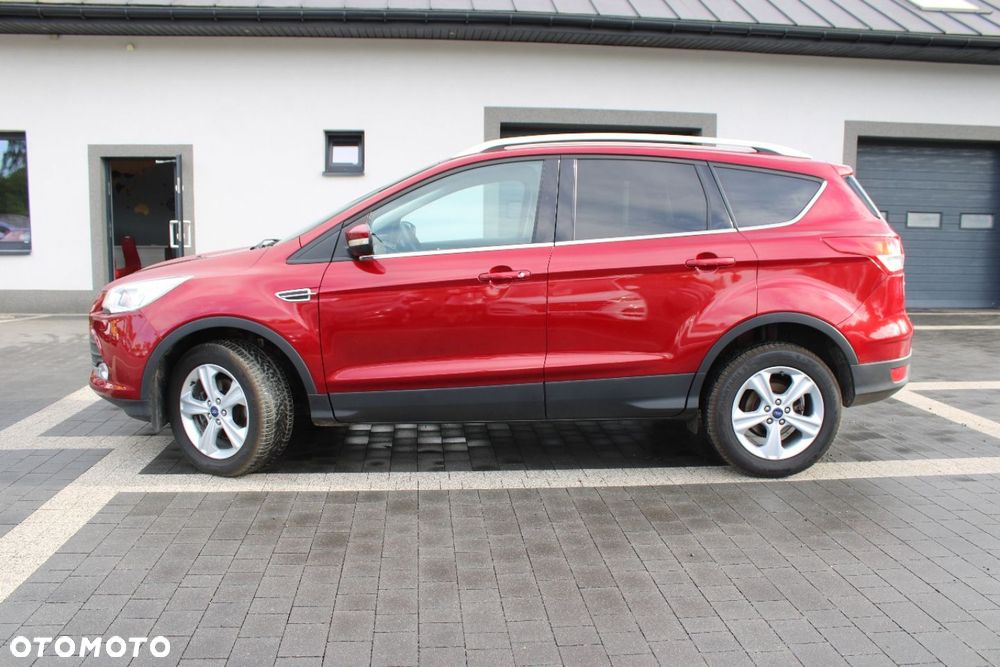 Ford Kuga 1.5 EcoBoost 2x4 Titanium - 3