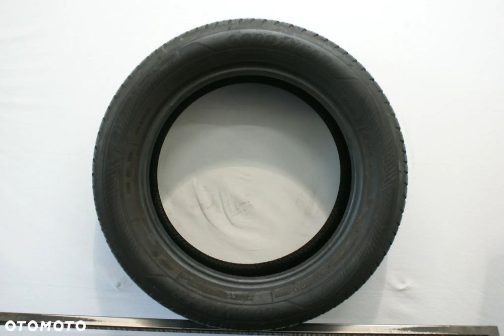 całoroczne 225/55R17 GOODYEAR VECTOR 4SEASONS G3 , 7,5mm B3072 - 3