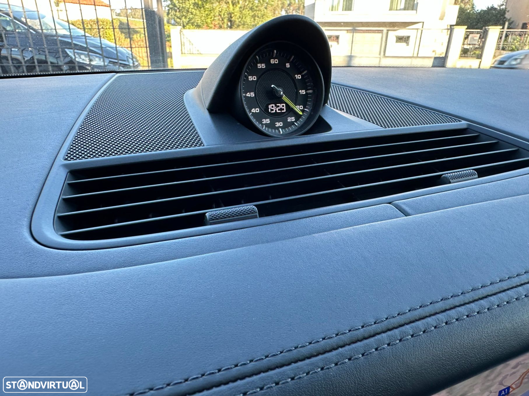 Porsche Panamera Sport Turismo 4 E-Hybrid 10 Years Edition - 37