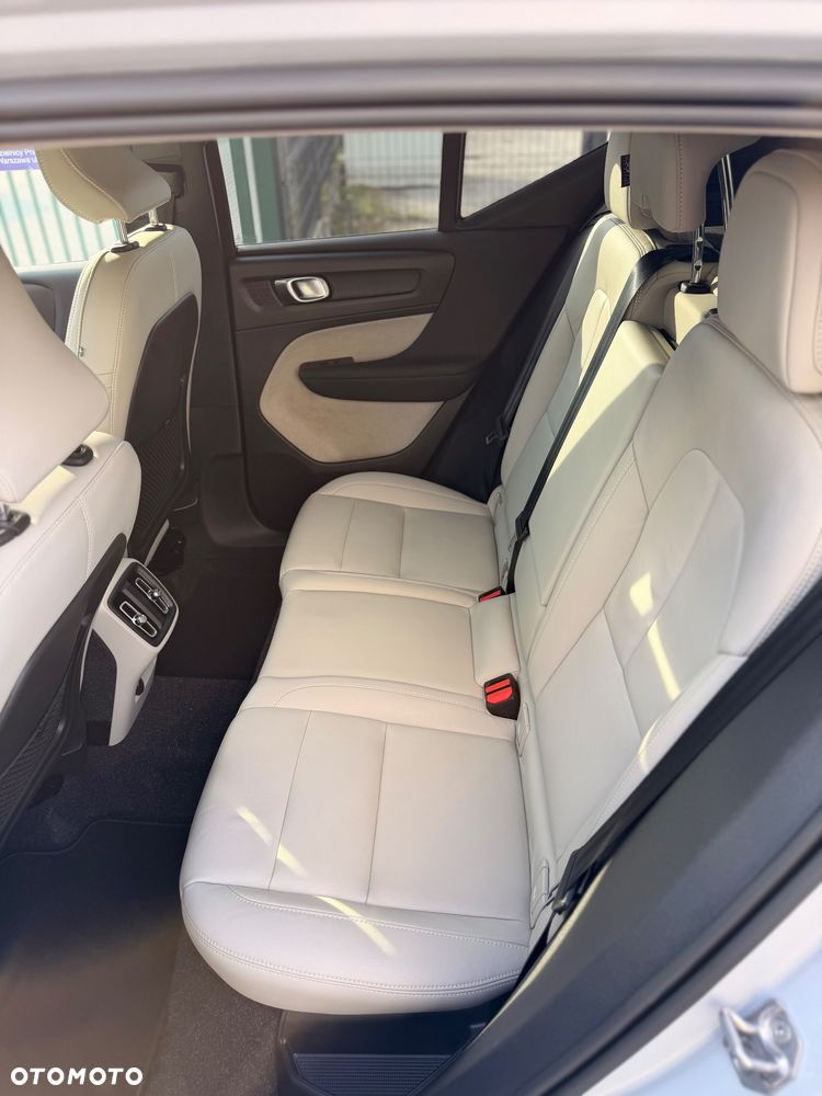 Volvo XC 40 T3 Momentum Pro - 5