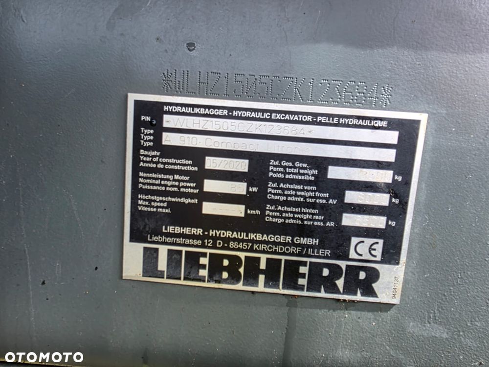 Liebherr A310 - 13