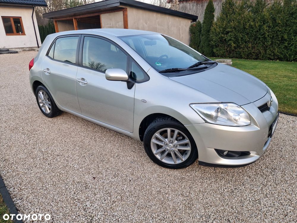 Toyota Auris 1.6 VVT-i Executive - 17