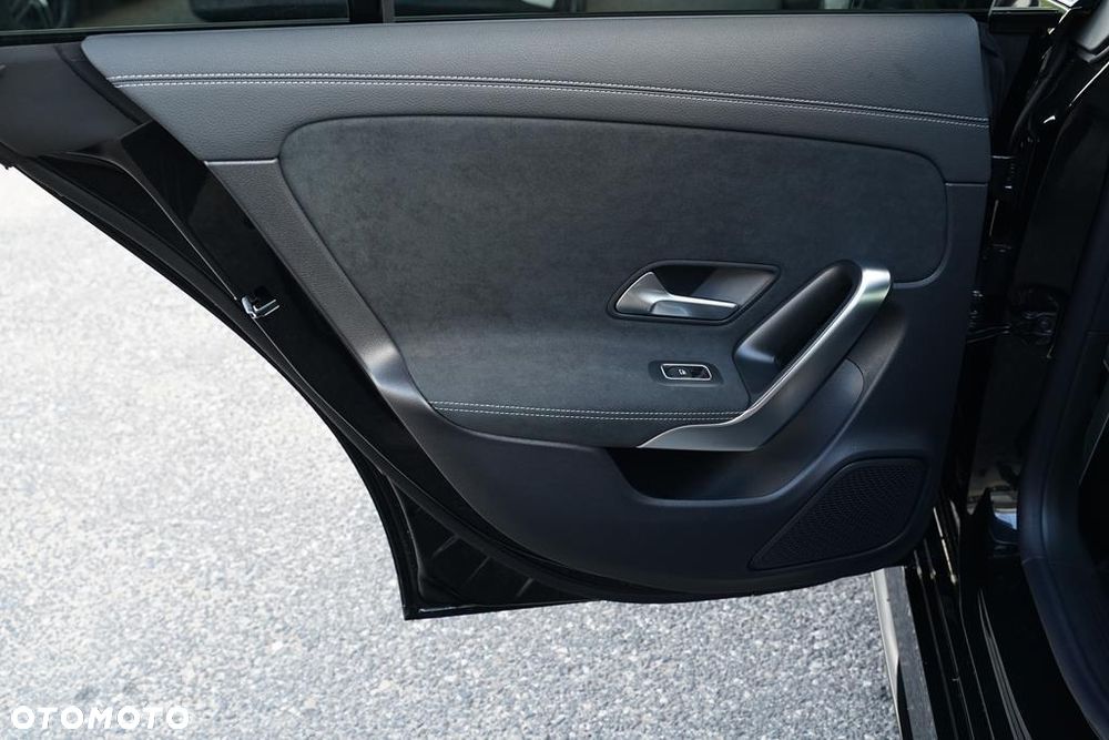 Mercedes-Benz CLA - 8