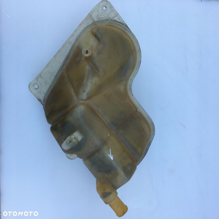 ZBIORNICZEK WYRÓWNAWCZY PASSAT B5 1.6 8D0121403L - 2