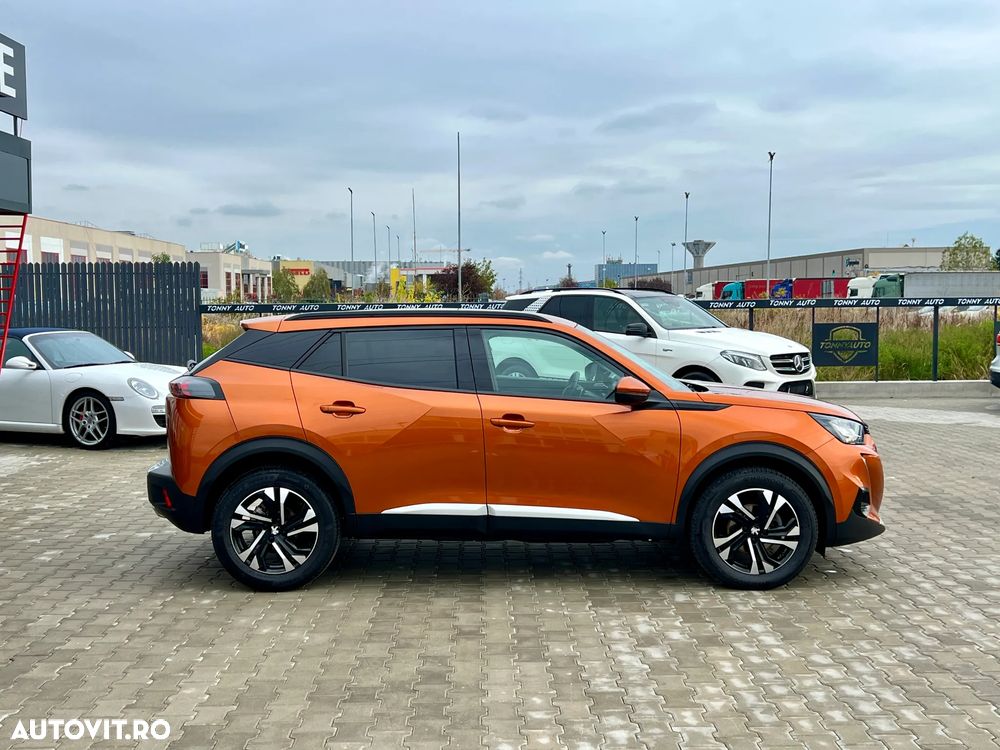 Peugeot 2008 PureTech 130 EAT8 Allure - 4