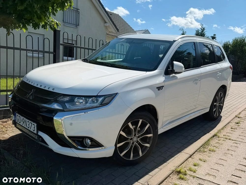 Mitsubishi Outlander Intense + - 11
