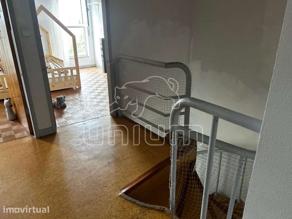 Apartamento T3 Duplex com 2 Casas de Banho e Cozinha Equipada em Da... - Grande imagem: 4/13