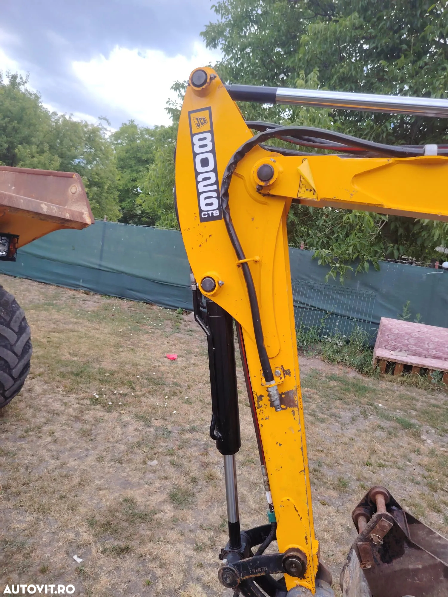 JCB 8026 - 20