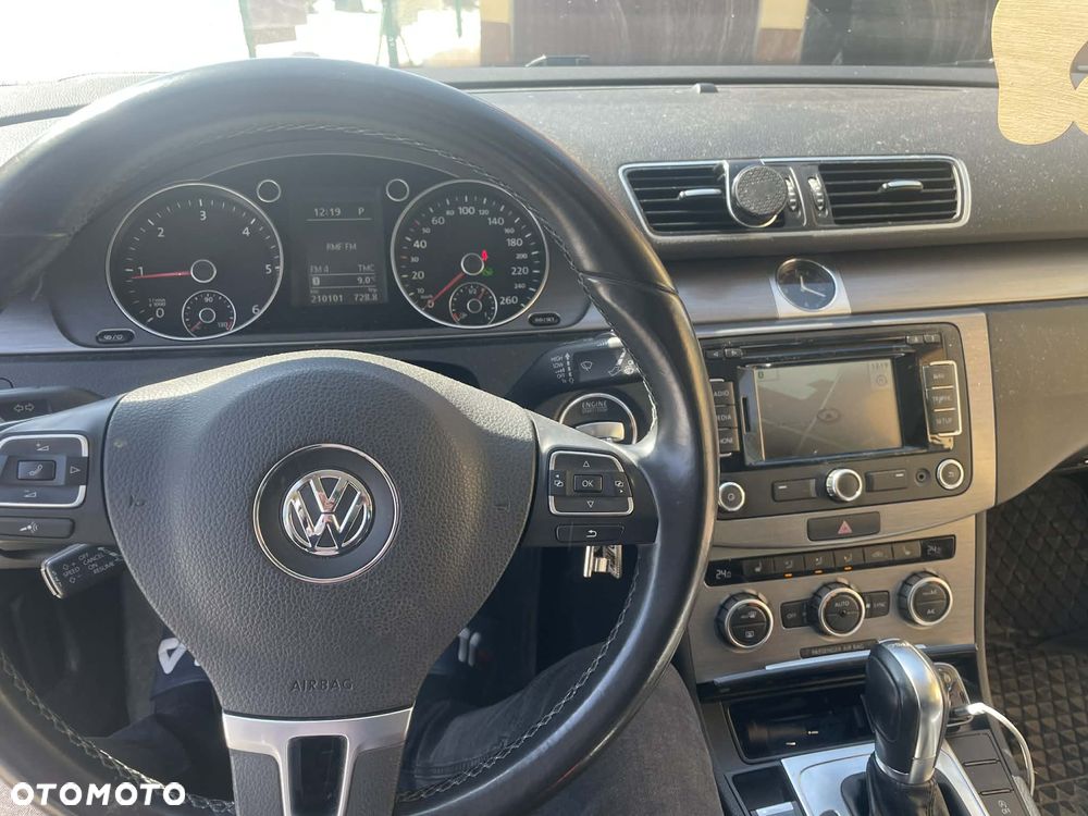 Volkswagen Passat 2.0 TDI 4Mot Highline DSG - 8