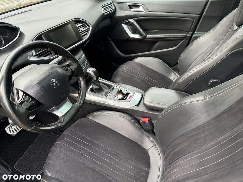 Peugeot 308 - 13