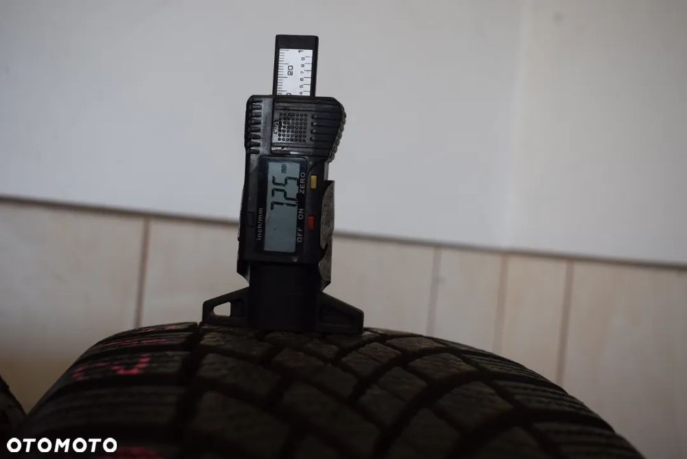 R17 215/65 Bridgestone Blizzak LM005 cena za parę - 4