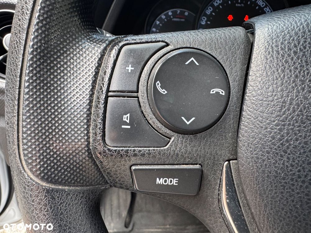 Toyota Auris 1.6 Active - 13