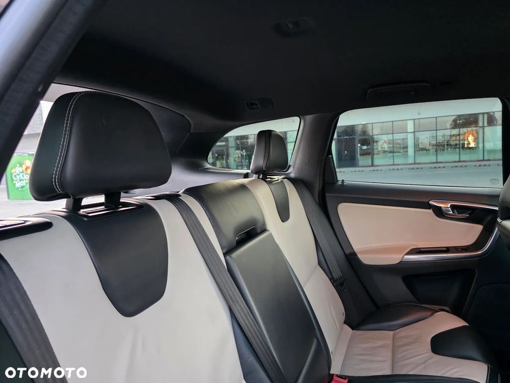 Volvo XC 60 D4 Drive-E Summum - 27