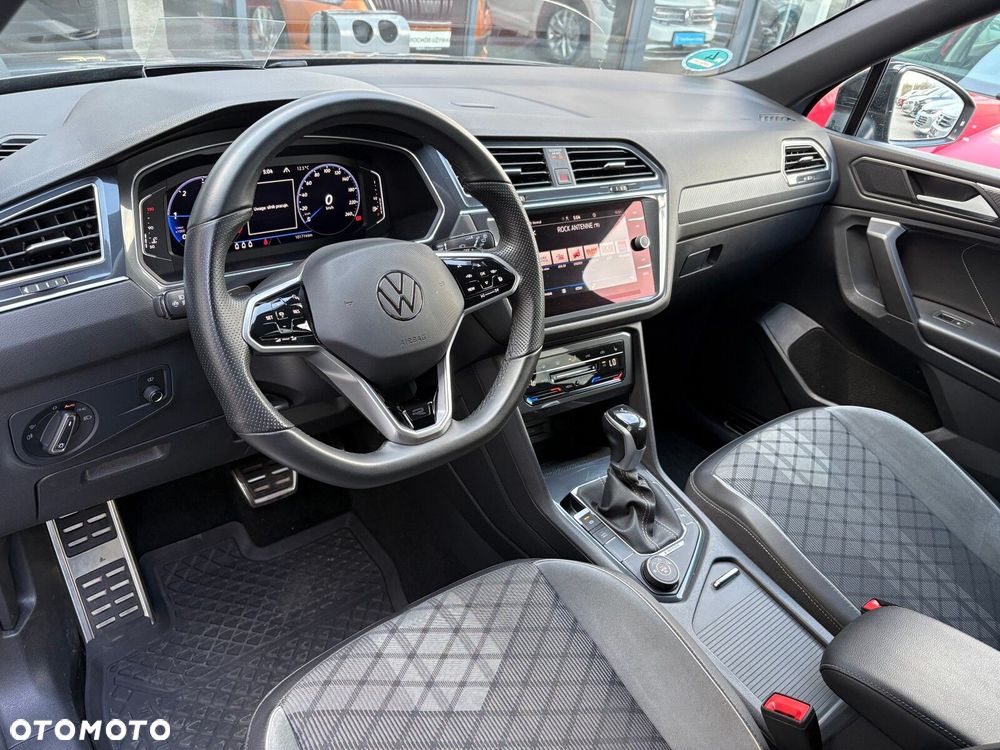 Volkswagen Tiguan - 12