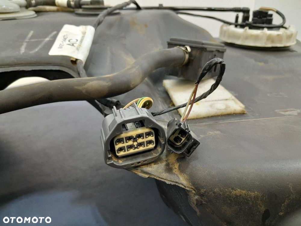 JAGUAR XF X250 2.7 TD ZBIORNIK BAK POMPA PALIWA - 7