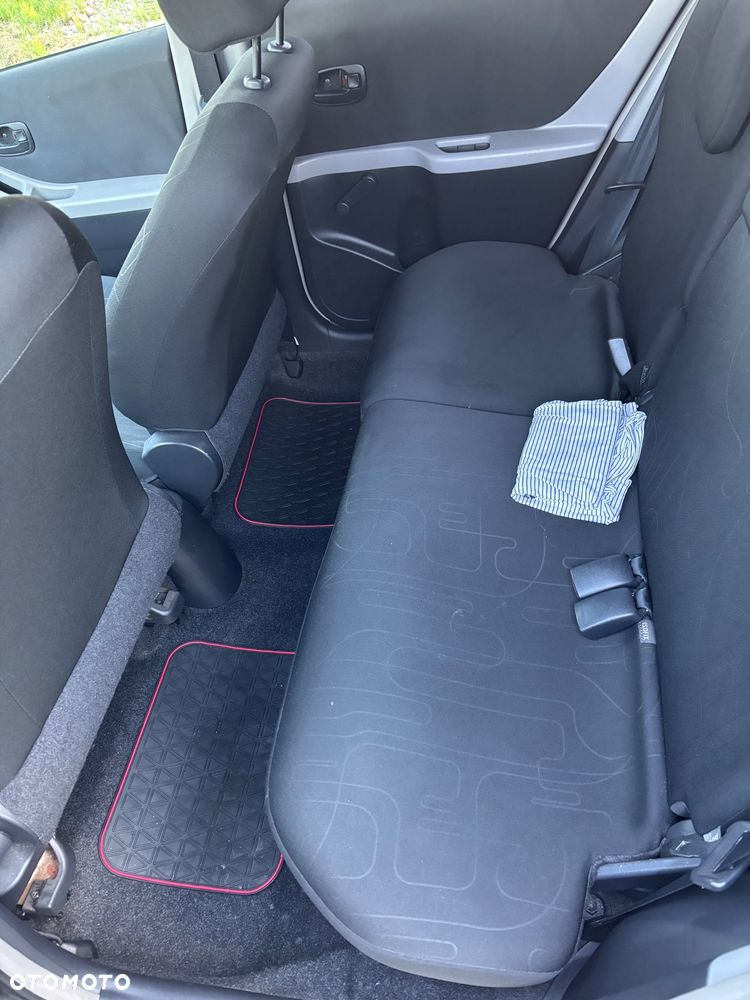 Toyota Yaris - 9