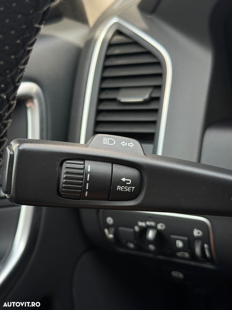 Volvo XC 60 - 35