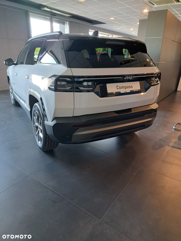 Jeep Compass 1.2 T3 mHEV First Edition FWD DCT - 11