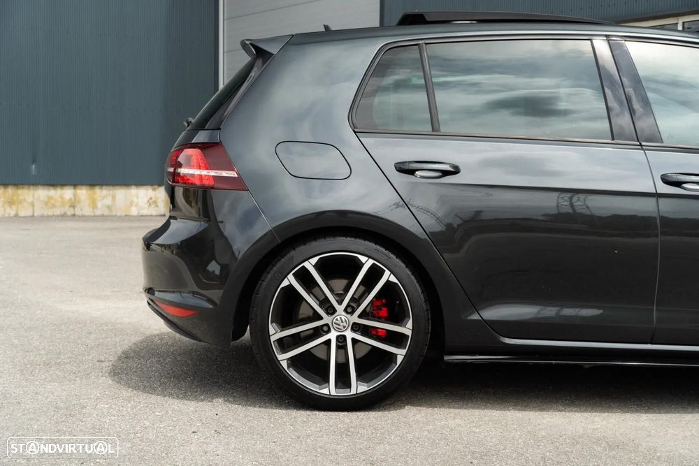 VW Golf 2.0 TDI GTD DSG - 37