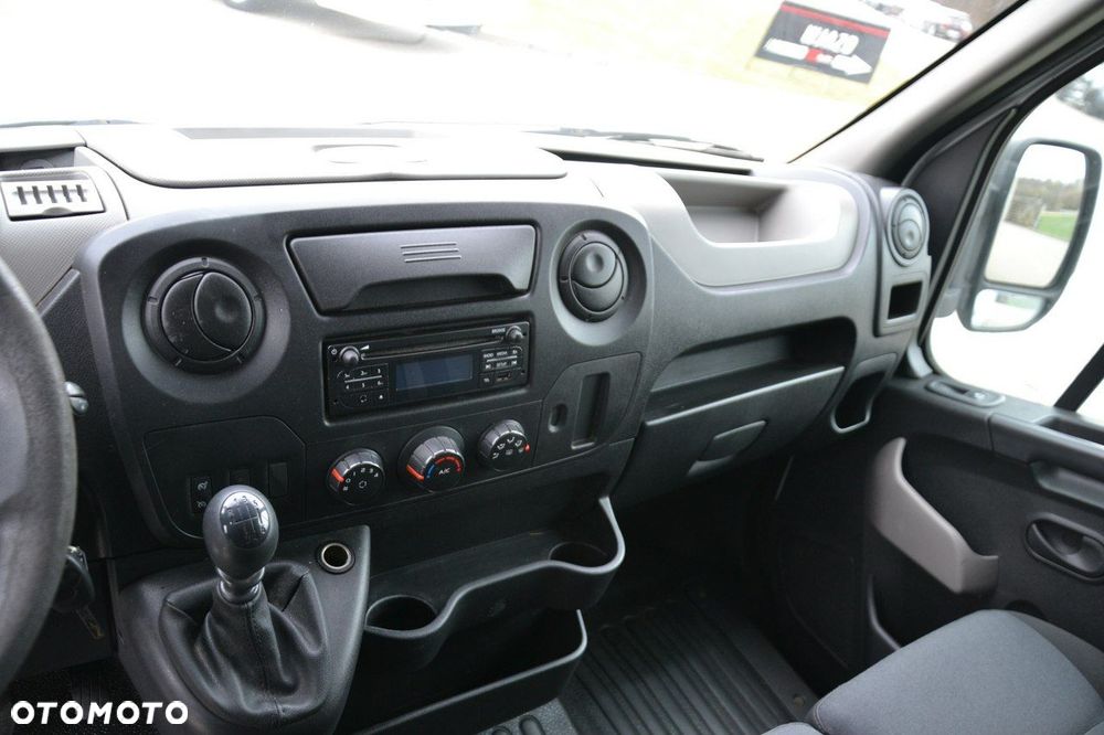 Nissan NV 400 - 13