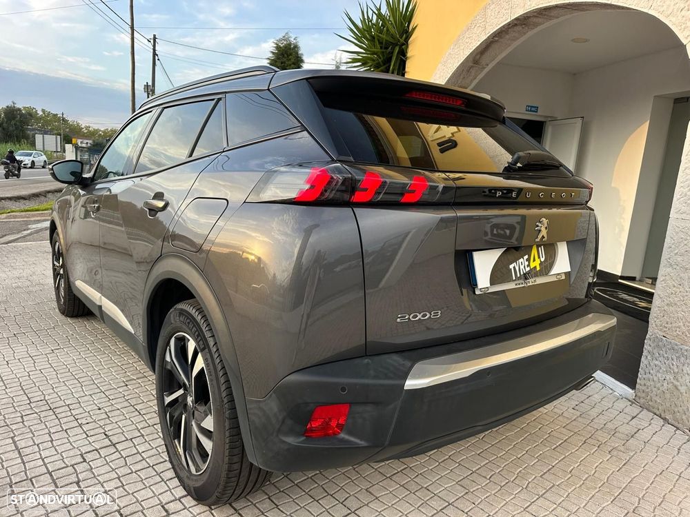 Peugeot 2008 - 13
