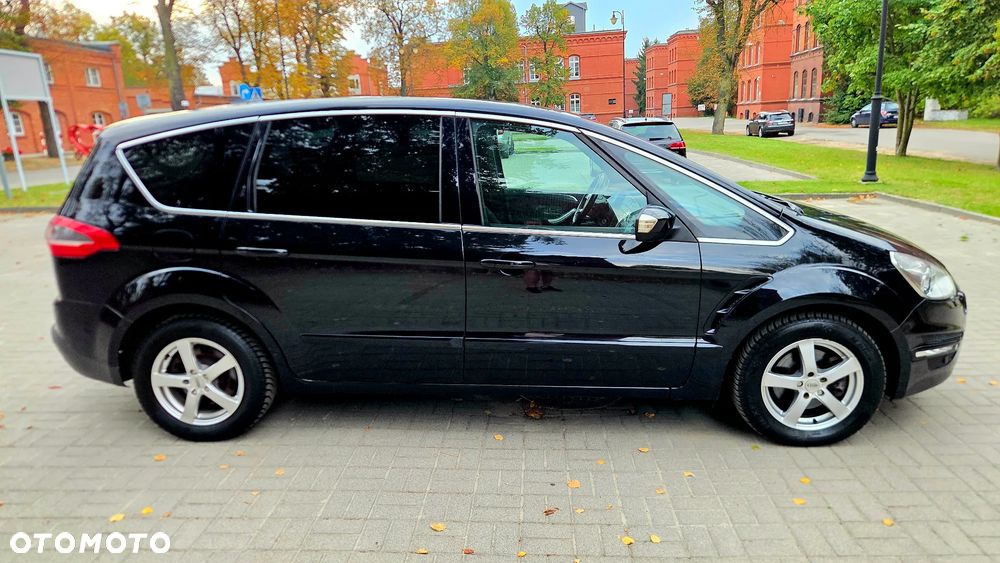 Ford S-Max - 13