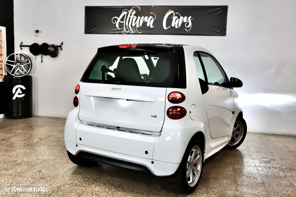 Smart ForTwo Coupé cdi softouch black&white limited dpf - 16
