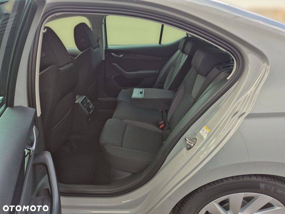 Skoda Octavia 1.5 TSI mHEV Drive Selection DSG - 21