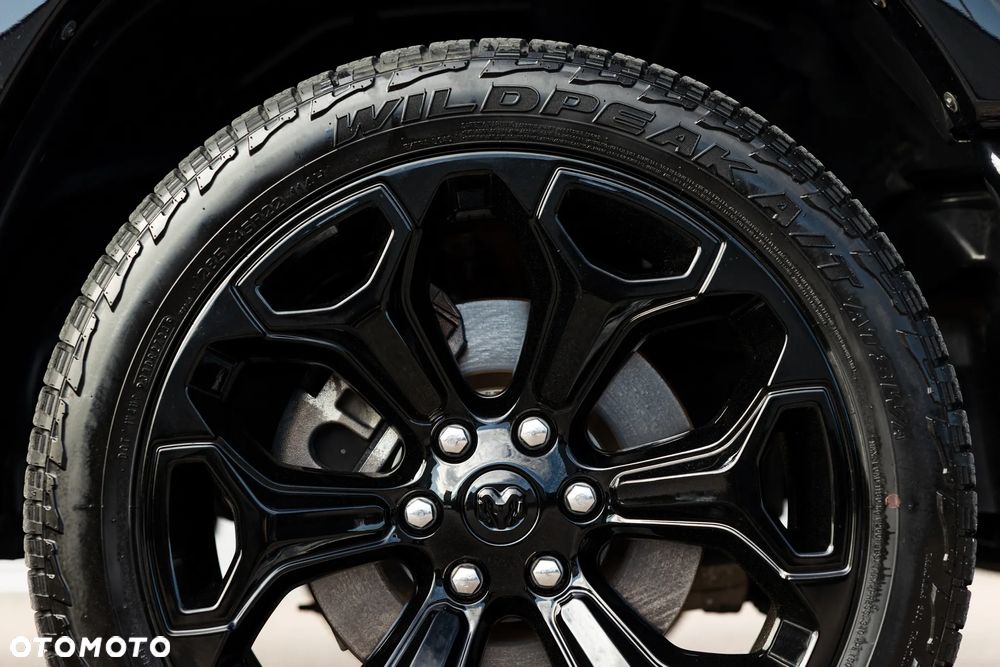 RAM 1500 5.7 eTorque Crew Cab Shortbed Limited Black - 6