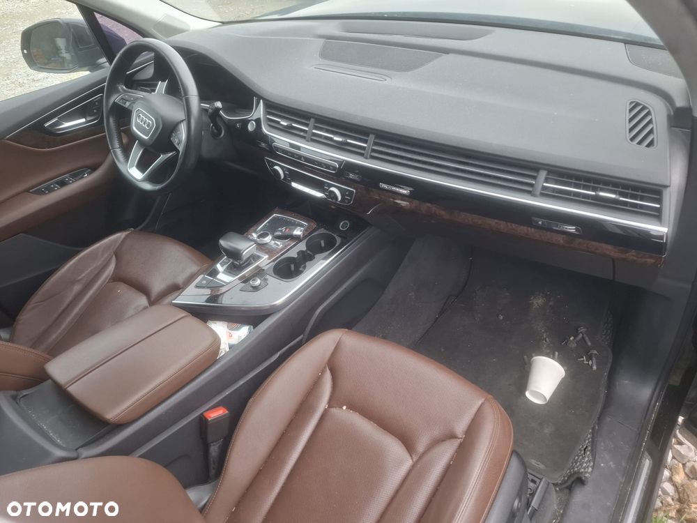 Audi Q7 - 2