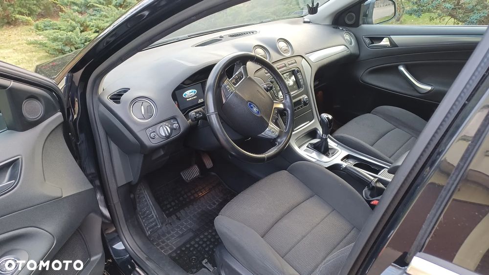 Ford Mondeo 2.0 EcoBoost Titanium - 9