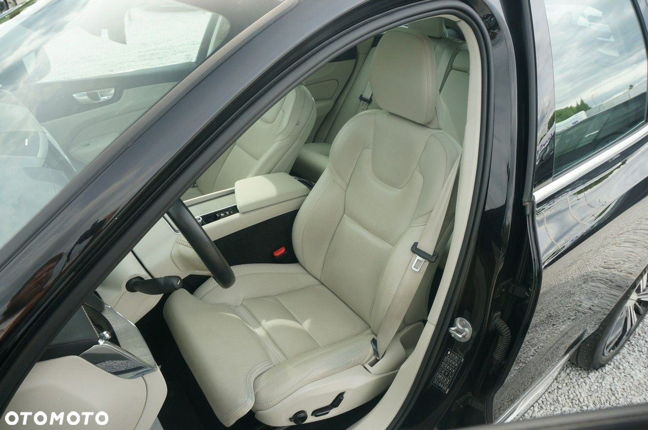 Volvo XC 60 - 18