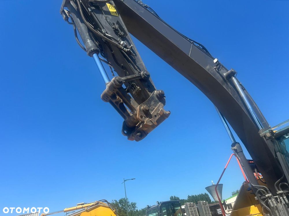 Volvo EC300EL EXCAVATOR - 9